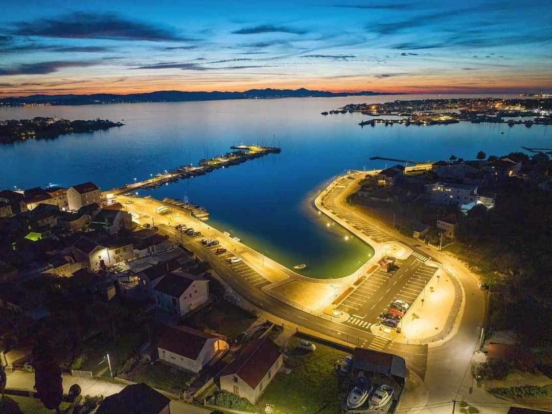 Apartmani Svitlana Sukošan エクステリア 写真